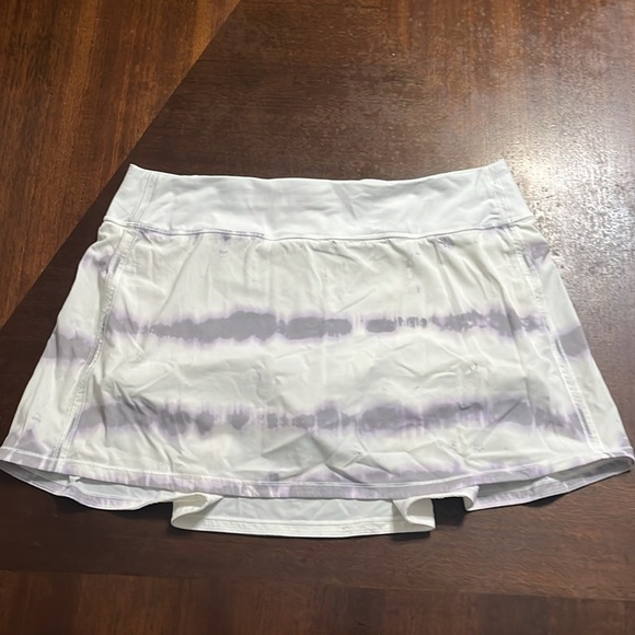 Lululemon skirt - Picture 2 of 9